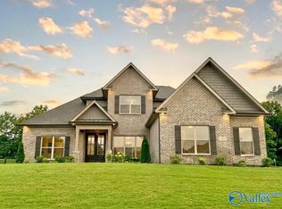 229 Oakland View Dr, Brownsboro, AL 35741