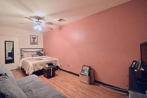 Rented by APT212 INC | media 27