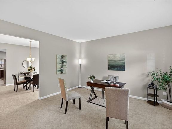 4th image of 311 Hillcrest Ct