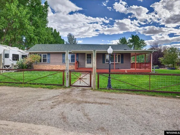 6709 Riverside Dr, Casper, WY 82604