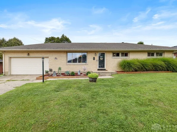 4825 Chippendale Dr, Springfield, OH 45503