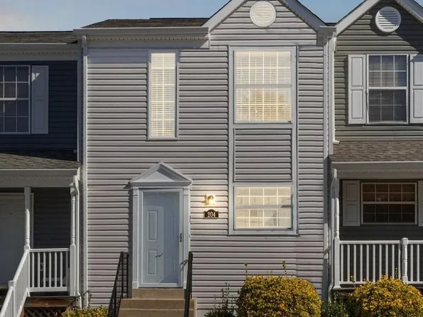 204 Westminster Ln, Stafford, VA 22556