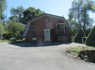 105 Cherry St, Apollo, PA 15613