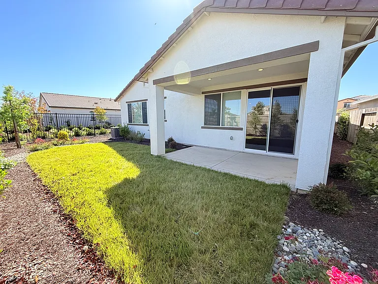 4594 Duckhawk Cir — Photo 35