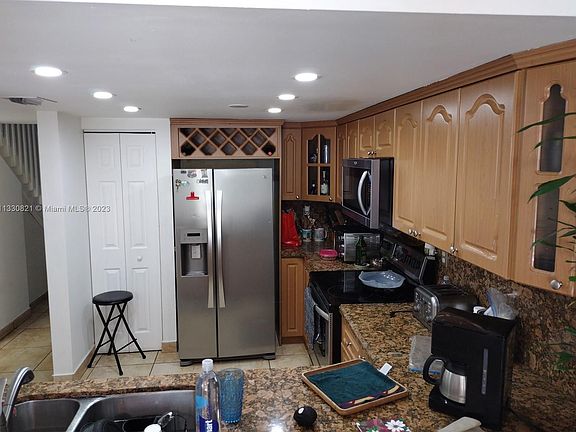 5th image of 9203 Fontainebleau Blvd #106