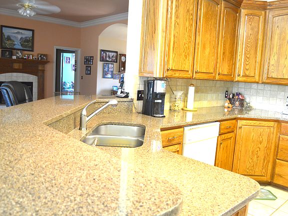 5th image of 1706 Fairway Dr