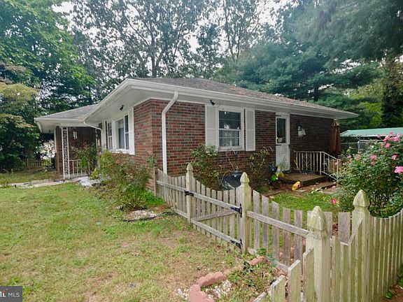4th image of 404 Buena Vista Ave
