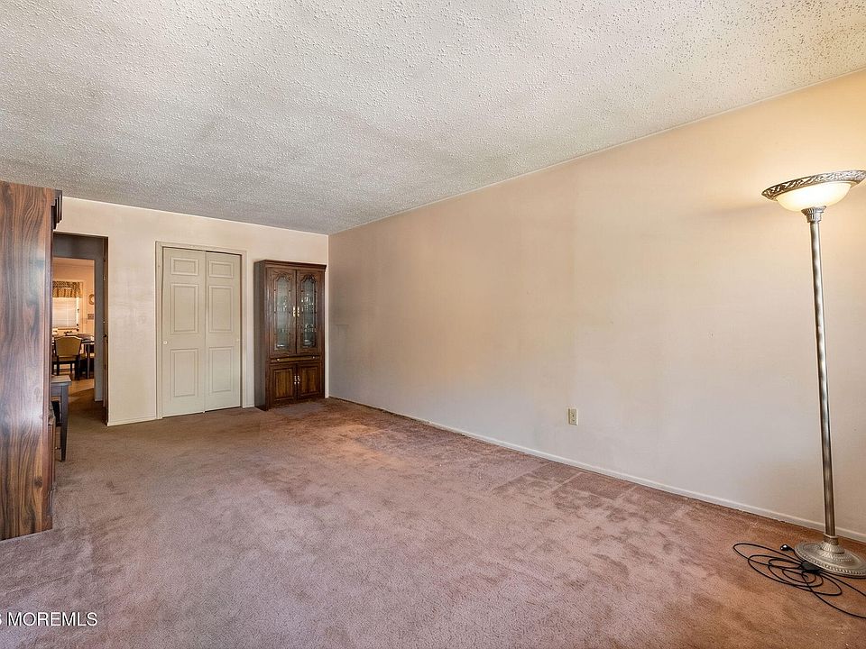 1st image of 962 Sids Court #962