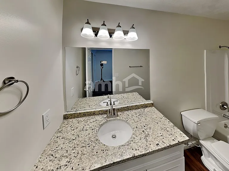 3327 N 1050 E — Photo 9