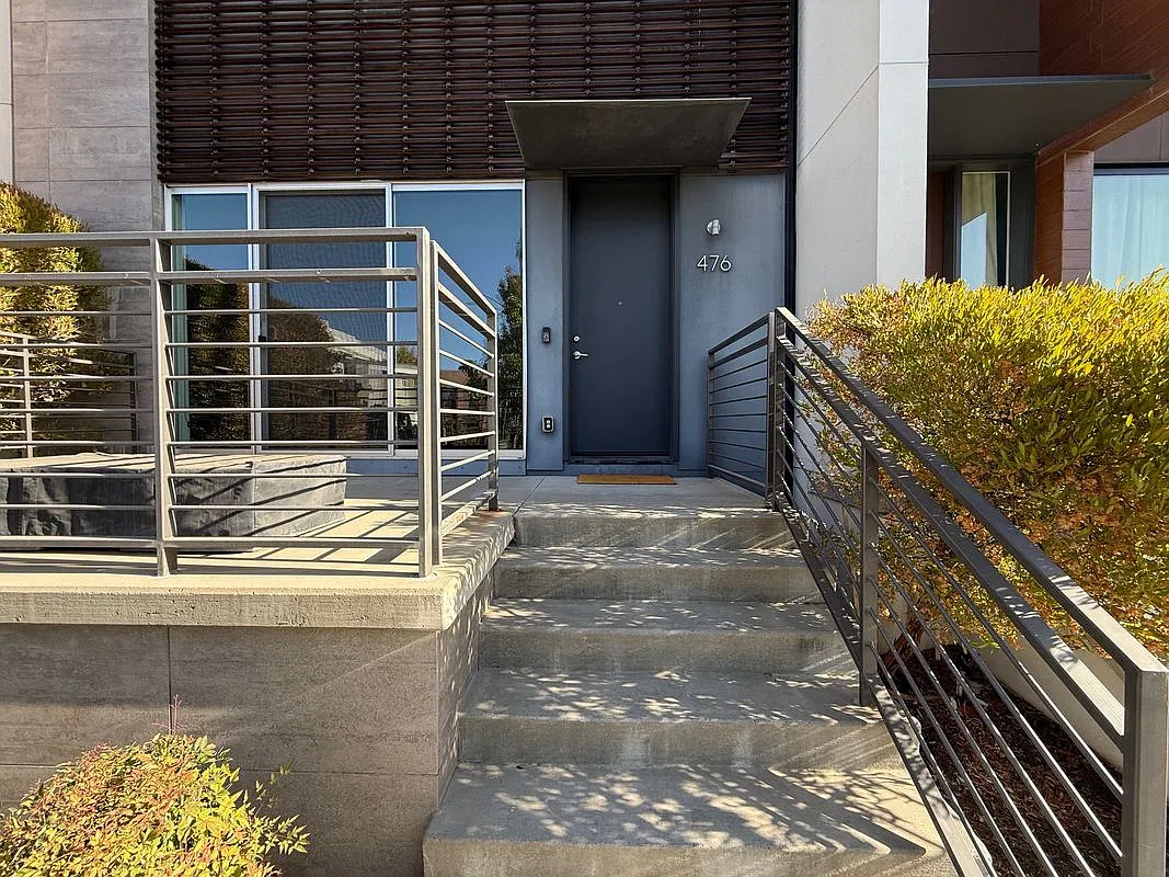 2 bed, 2.5 bath, 1456 sqft, $3,395 — Photo 2