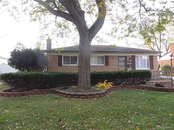 2nd image of 37159 Barrington Dr
