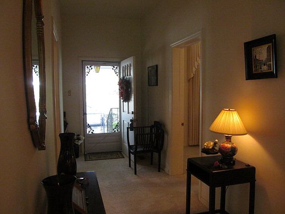 2nd image of 128 Marion St NE