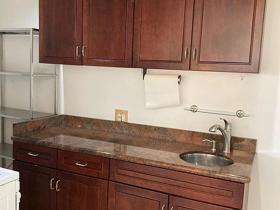 5th image of 4634 Paradise Dr