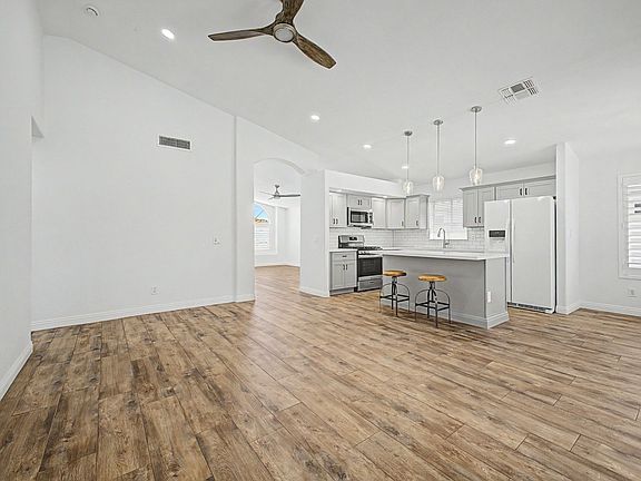 4th image of 6919 E Lakeview Ave