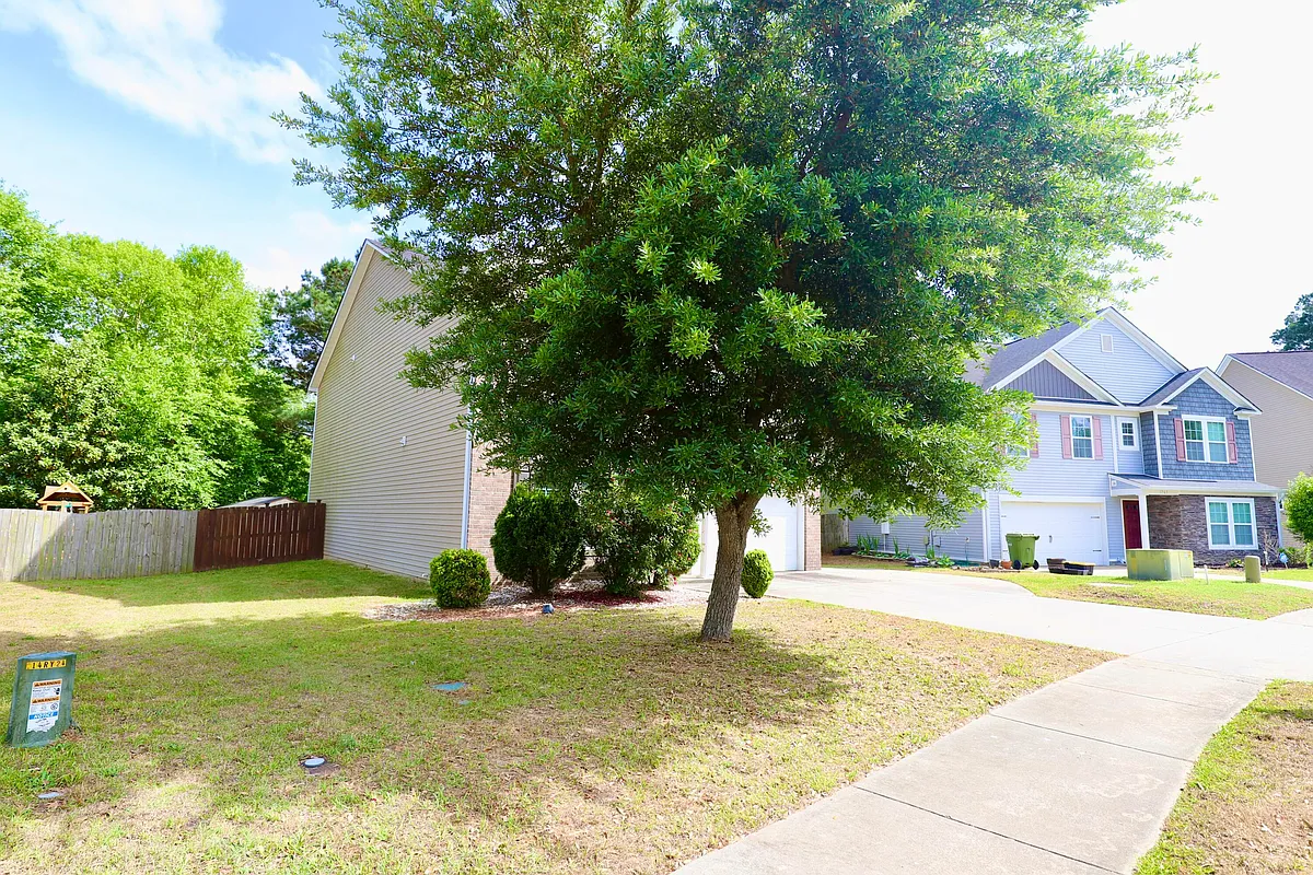 Building Photo - 1761 Nicholas Dr