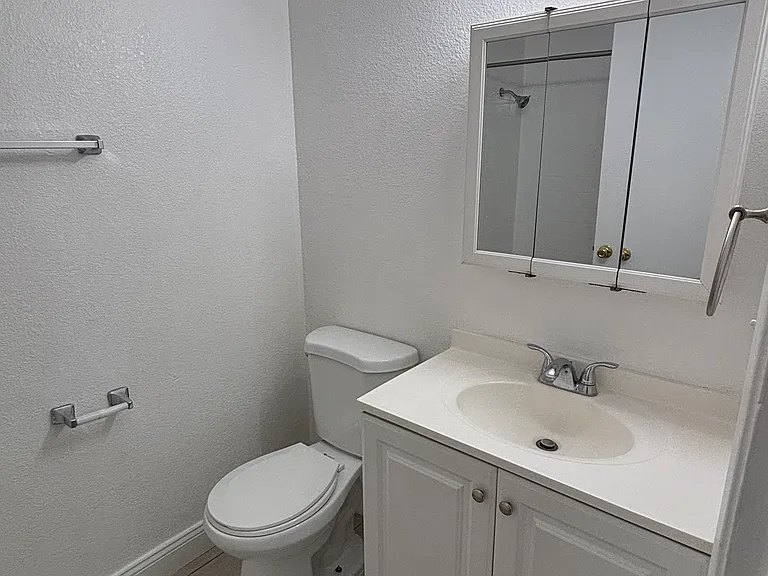 4100 Gaddi Dr #3 — Photo 8