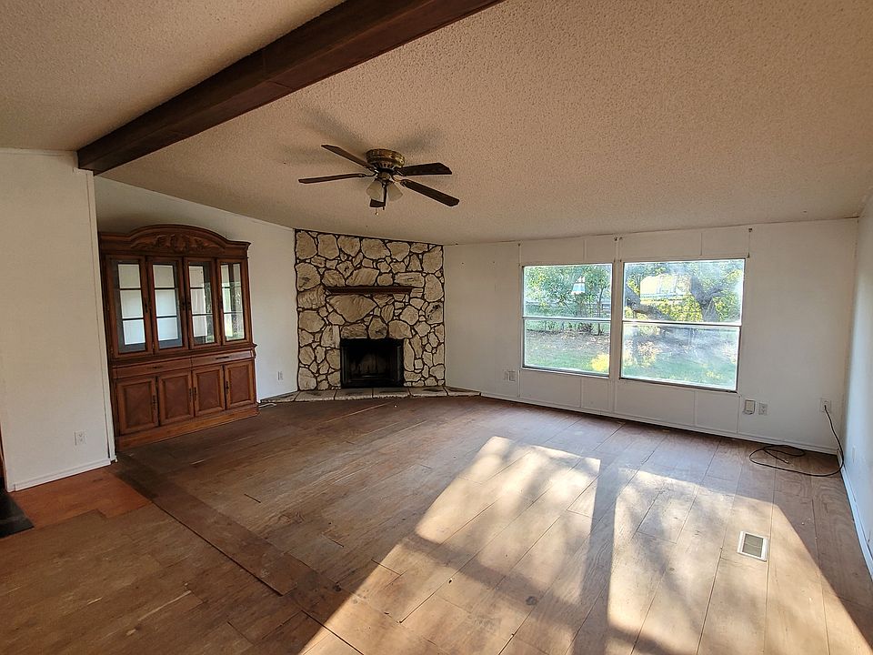 1st image of 303 2nd St