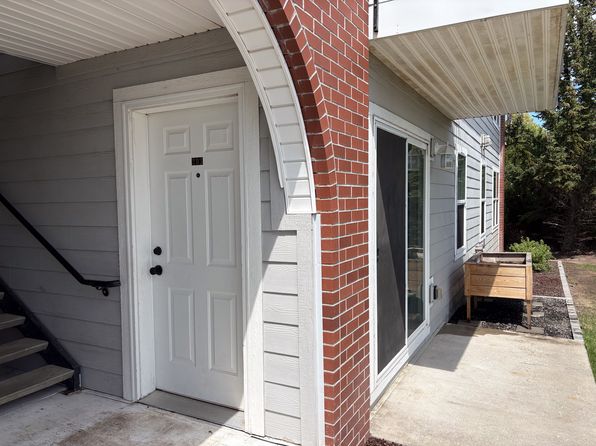 1645 NE Merman Dr APT D203