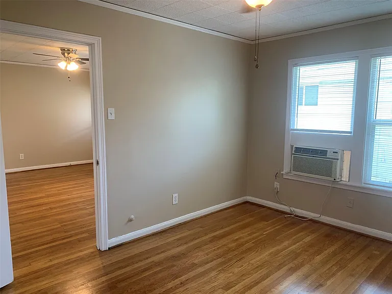 307 Avondale St #2.5 — Photo 17