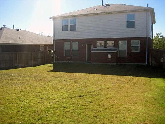 3rd image of 3204 Kingsbrook Dr