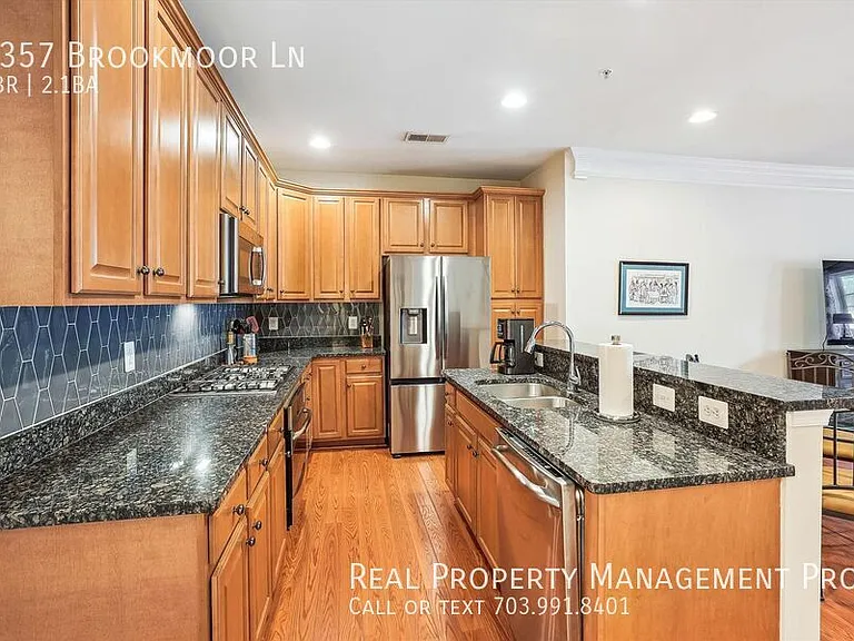 2357 Brookmoor Ln — Photo 8