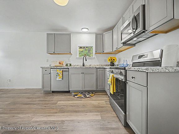 4th image of 54 S Ranney St