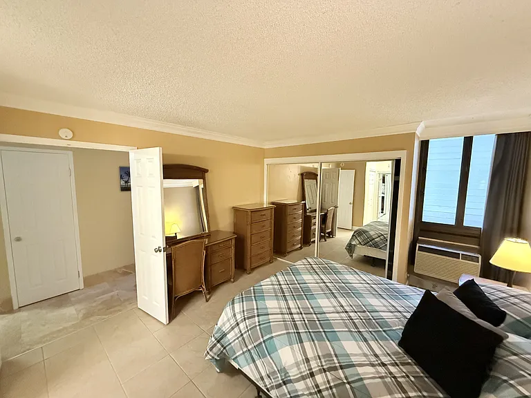 511 Hahaione St — Photo 10