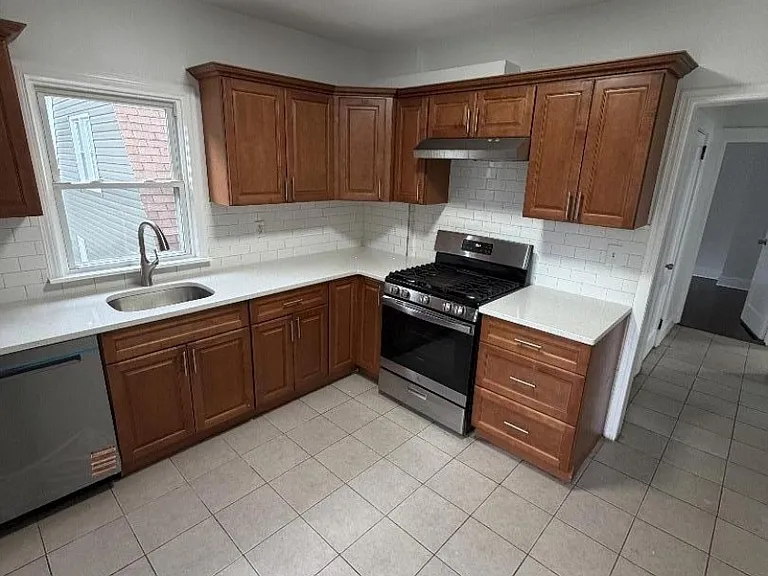 10 Glennon Pl — Photo 5