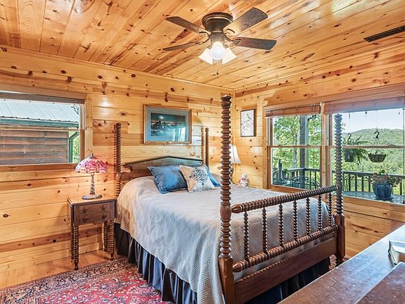 15th image of 1055 Carolina Fox Cir