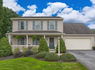 31 E Mohler Church Rd, Ephrata, PA 17522