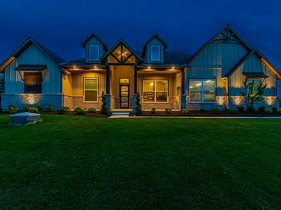 3rd image of 150 Las Brisas Dr