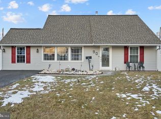 90 Cobalt Ridge Dr E #E, Levittown, PA 19057