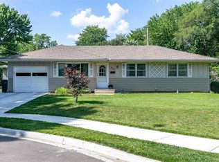 507 S Church Cir, Olathe, KS 66061