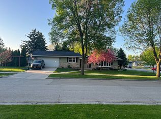 395 Maona Ave, Fond Du Lac, WI 54935