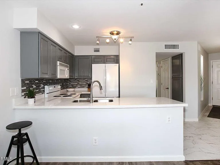 10080 E Mountainview Lake Dr #330 — Photo 12