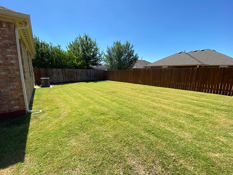 433 Winchester Dr — Photo 16