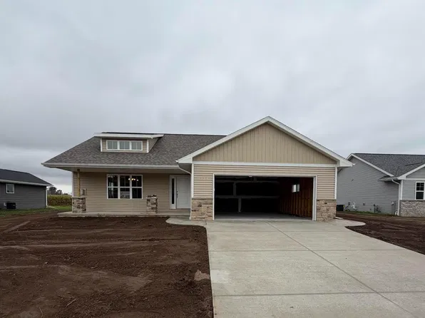 1744 Betty Jean Ln, Green Bay, WI 54313
