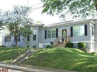 132 N 4th St, Saint Charles, MO 63301