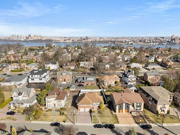 5th image of 1070 Cumbermeade Rd