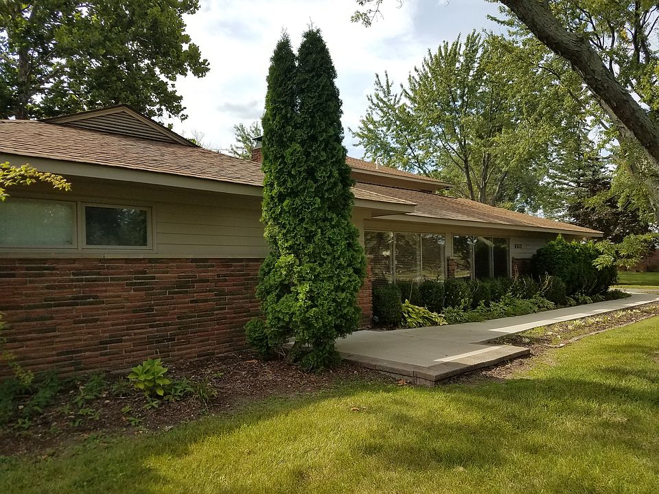 1st image of 6312 Nicholas Dr
