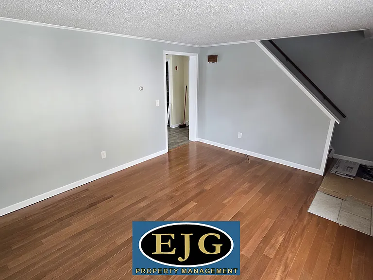 158 Beech St #A — Photo 12