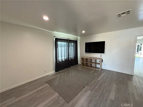 249 N Bromley Ave Photo 1