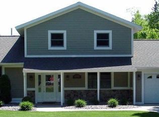 E9453 Maple St, Munising, MI 49862