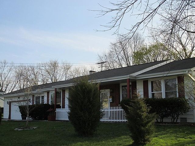 1st image of 456 Indianwood Dr
