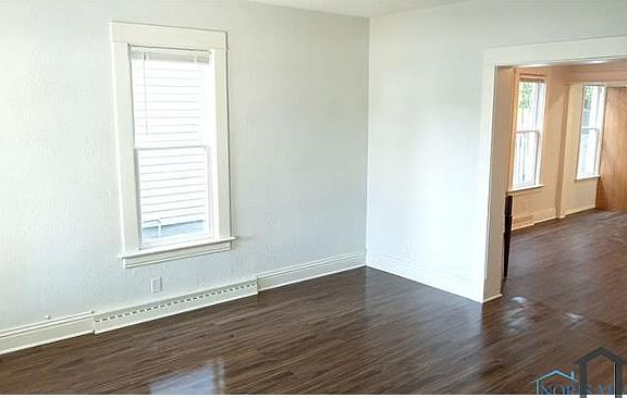 3rd image of 1247 Moore St