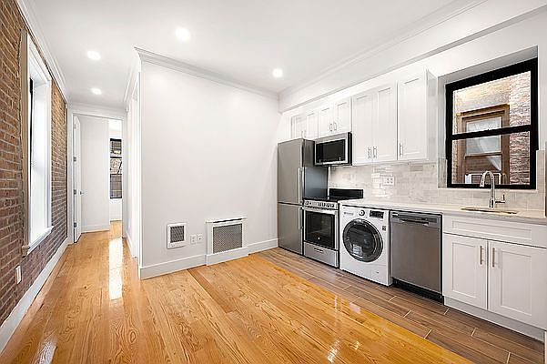 1st image of 145 4th St APT 6