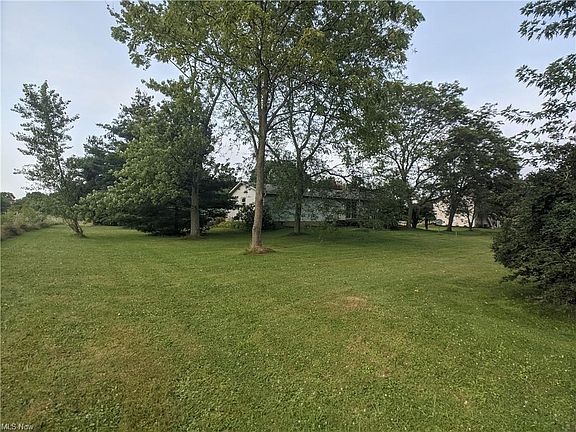 5th image of 6030 Apple St