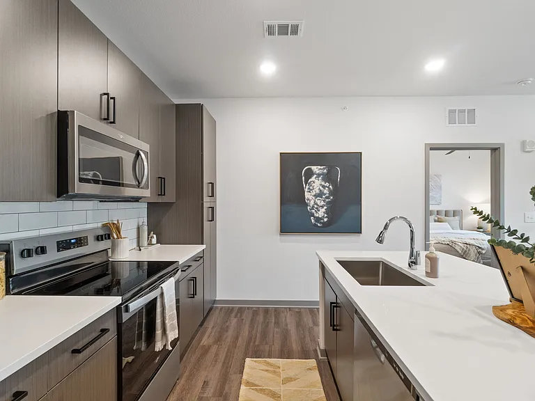 The Quinn Luxury Apartments — Photo 61