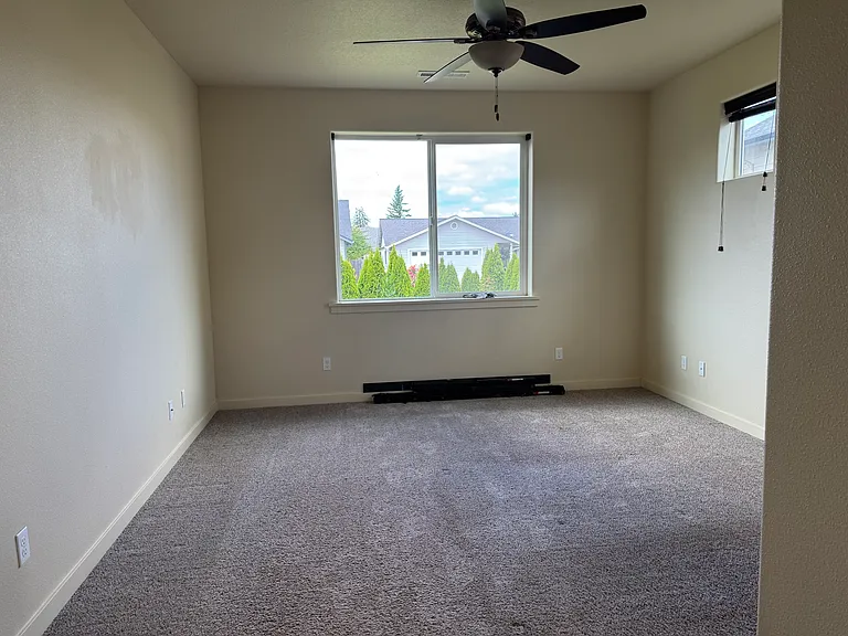 645 Wilson Ave — Photo 8