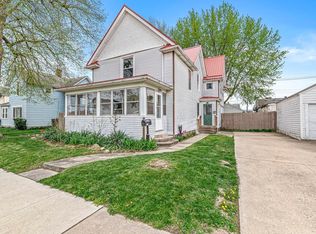 221 W 6th St, Mishawaka, IN 46544